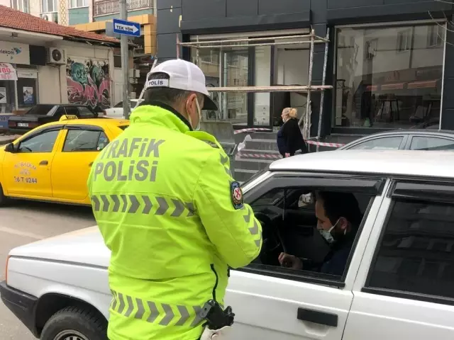 Bilecik'te sokağa çıkma kısıtlamasında denetimler sıkı bir şekilde sürüyor