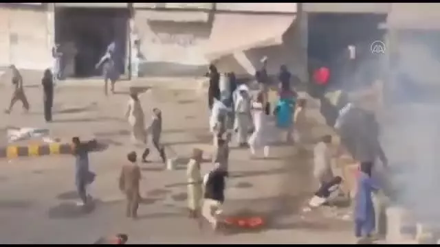 Son dakika haber | Pakistan'da TLP partisi destekçileri ile güvenlik güçleri arasında çıkan çatışmada 3 kişi öldü Son dakika haber | Pakistan'da TLP partisi destekçileri ile güvenlik güçleri arasında çıkan çatışmada 3 kişi öldü