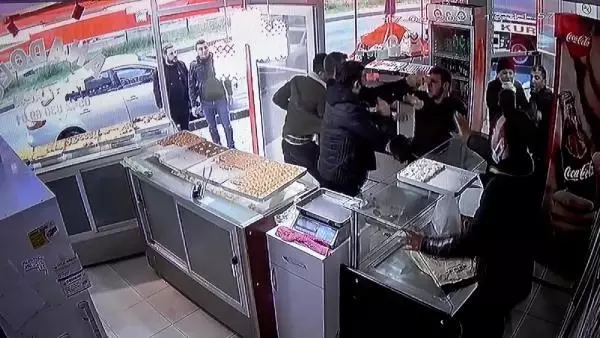 Baba-oğulu darbeden şehir magandaları pompalı tüfekle kurşun yağdırdı Baba-oğulu darbeden şehir magandaları pompalı tüfekle kurşun yağdırdı
