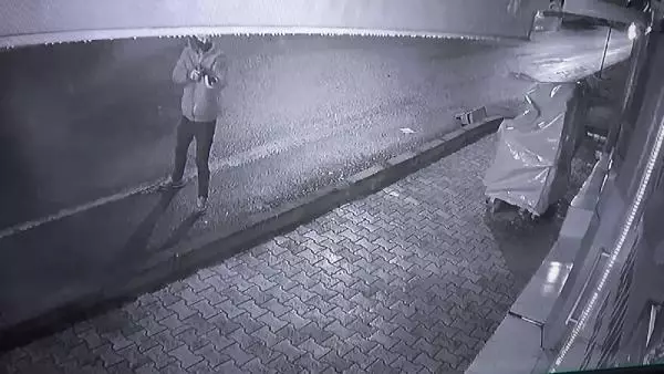 Baba-oğulu darbeden şehir magandaları pompalı tüfekle kurşun yağdırdı Baba-oğulu darbeden şehir magandaları pompalı tüfekle kurşun yağdırdı