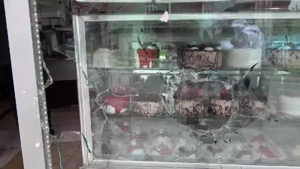 Baba-oğulu darbeden şehir magandaları pompalı tüfekle kurşun yağdırdı Baba-oğulu darbeden şehir magandaları pompalı tüfekle kurşun yağdırdı