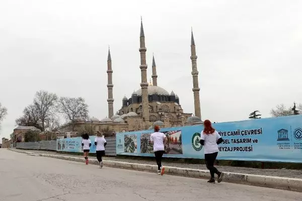 Son dakika haberleri! EDİRNE SELİMİYE'NİN UNESCO'YA GİRİŞİNİN 10'UNCU YILINDA, 10 ATLETLE ÇEVRESİNDE KOŞU Son dakika haberleri! EDİRNE SELİMİYE'NİN UNESCO'YA GİRİŞİNİN 10'UNCU YILINDA, 10 ATLETLE ÇEVRESİNDE KOŞU