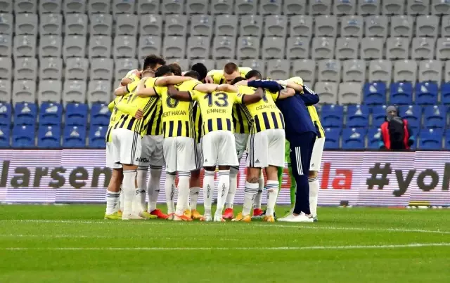 Süper Lig: Medipol Başakşehir: 1 - Fenerbahçe: 1 (İlk yarı) Süper Lig: Medipol Başakşehir: 1 - Fenerbahçe: 1 (İlk yarı)