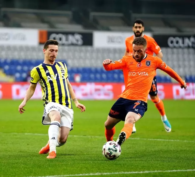 Süper Lig: Medipol Başakşehir: 1 - Fenerbahçe: 1 (İlk yarı) Süper Lig: Medipol Başakşehir: 1 - Fenerbahçe: 1 (İlk yarı)