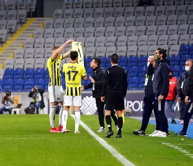 Süper Lig: Medipol Başakşehir: 1 - Fenerbahçe: 1 (İlk yarı) Süper Lig: Medipol Başakşehir: 1 - Fenerbahçe: 1 (İlk yarı)