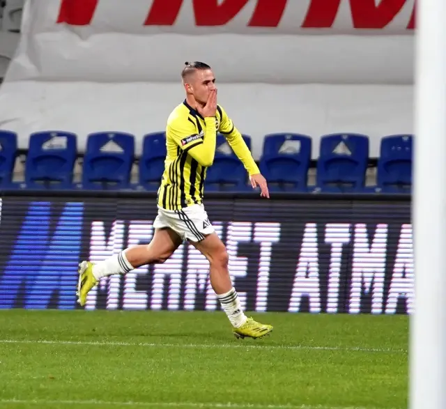 Süper Lig: Medipol Başakşehir: 1 - Fenerbahçe: 2 (Maç sonucu) Süper Lig: Medipol Başakşehir: 1 - Fenerbahçe: 2 (Maç sonucu)