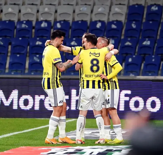 Süper Lig: Medipol Başakşehir: 1 - Fenerbahçe: 2 (Maç sonucu) Süper Lig: Medipol Başakşehir: 1 - Fenerbahçe: 2 (Maç sonucu)