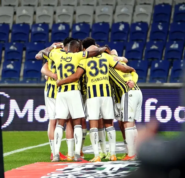 Süper Lig: Medipol Başakşehir: 1 - Fenerbahçe: 2 (Maç sonucu) Süper Lig: Medipol Başakşehir: 1 - Fenerbahçe: 2 (Maç sonucu)