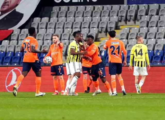 Süper Lig: Medipol Başakşehir: 1 - Fenerbahçe: 2 (Maç sonucu) Süper Lig: Medipol Başakşehir: 1 - Fenerbahçe: 2 (Maç sonucu)