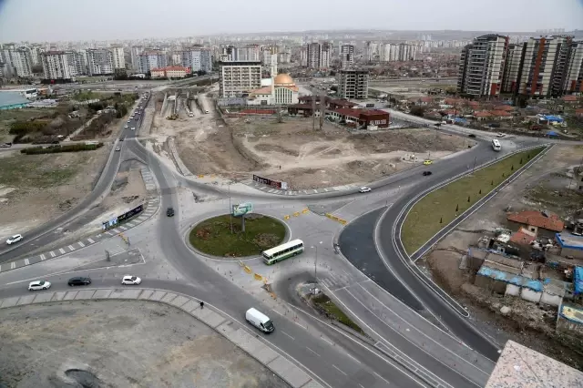 Son dakika... Toplu ulaşım dostu kavşakta kesintisiz çalışma Son dakika... Toplu ulaşım dostu kavşakta kesintisiz çalışma