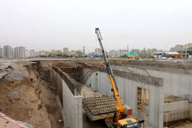 Son dakika... Toplu ulaşım dostu kavşakta kesintisiz çalışma Son dakika... Toplu ulaşım dostu kavşakta kesintisiz çalışma