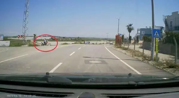 TRAKTÖRLE ÇARPIŞAN OTOMOBİLİN SÜRÜCÜSÜ: PUSUYA DÜŞÜRÜLÜP, DARBEDİLDİM TRAKTÖRLE ÇARPIŞAN OTOMOBİLİN SÜRÜCÜSÜ: PUSUYA DÜŞÜRÜLÜP, DARBEDİLDİM