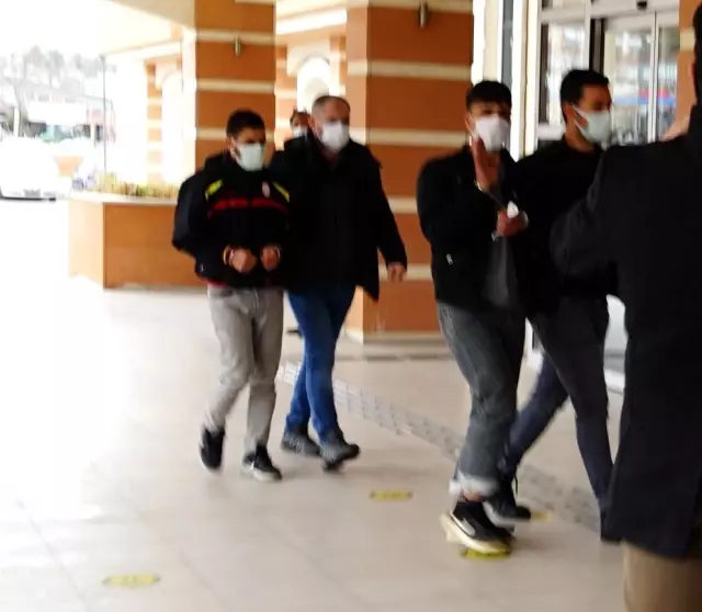 Son dakika haberi: 5 farklı inşaattan kablo çalan hırsızlar, kameralara el salladı Son dakika haberi: 5 farklı inşaattan kablo çalan hırsızlar, kameralara el salladı