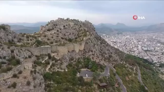 7 asırlık kaleden ramazan topunu Kaymakam Gürçam attı 7 asırlık kaleden ramazan topunu Kaymakam Gürçam attı