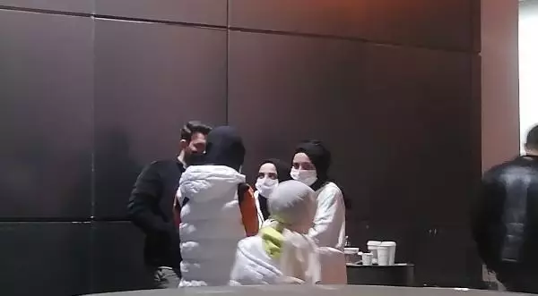 Akaryakıt istasyonunda kahve içen 14 kişiye 44 bin TL ceza Akaryakıt istasyonunda kahve içen 14 kişiye 44 bin TL ceza