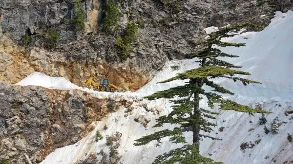 ANTALYA'DA, KARLA KAPLI YAYLA YOLLARI AÇILDI ANTALYA'DA, KARLA KAPLI YAYLA YOLLARI AÇILDI