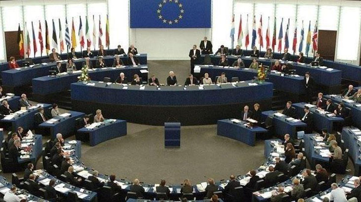 Avrupa Birliği'nden yeni kurulan Avrupa Süper Ligi'ne uyarı: Yasaları ihlal ediyorsunuz, maçları oynatmayız