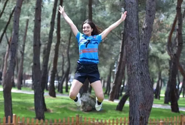 SPOR Babasını ikna etti, milli formayı giydi SPOR Babasını ikna etti, milli formayı giydi
