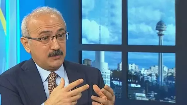 Bakan Elvan, 128 milyar dolar iddiaları hakkındaki bir soruda topu Merkez Bankası'na attı Bakan Elvan, 128 milyar dolar iddiaları hakkındaki bir soruda topu Merkez Bankası'na attı