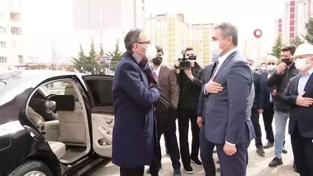 Son dakika haber: Bakan Kasapoğlu, Mamak'ın gençlik ve spor yatırımlarını inceledi Son dakika haber: Bakan Kasapoğlu, Mamak'ın gençlik ve spor yatırımlarını inceledi