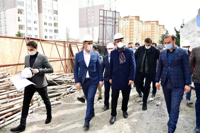 Son dakika haber: Bakan Kasapoğlu, Mamak'ın gençlik ve spor yatırımlarını inceledi Son dakika haber: Bakan Kasapoğlu, Mamak'ın gençlik ve spor yatırımlarını inceledi