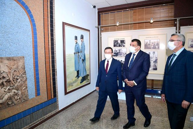 Başkan Gürkan, Rektör Kızılay'ı ziyaret etti Başkan Gürkan, Rektör Kızılay'ı ziyaret etti