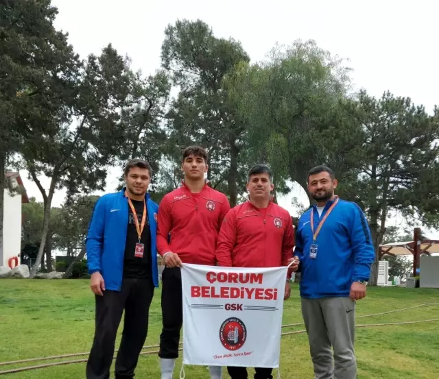 Çorumlu güreşçiler Türkiye 3. oldu Çorumlu güreşçiler Türkiye 3. oldu