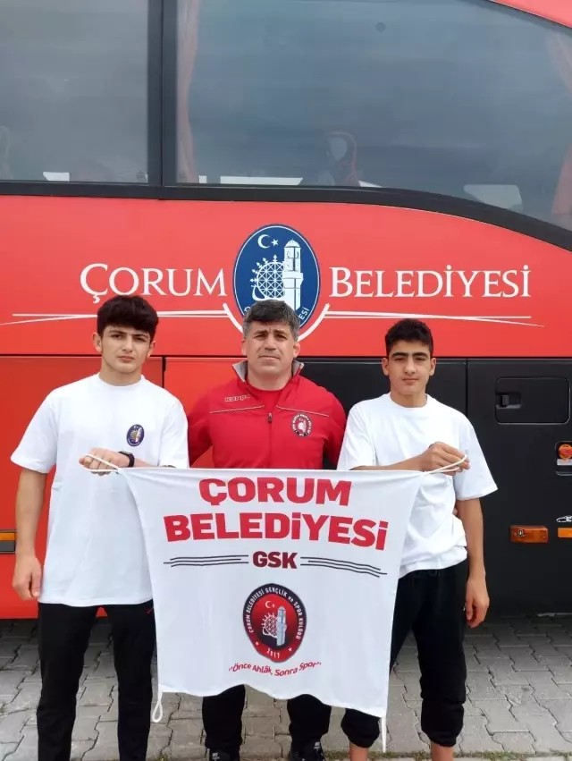 Çorumlu güreşçiler Türkiye 3. oldu Çorumlu güreşçiler Türkiye 3. oldu