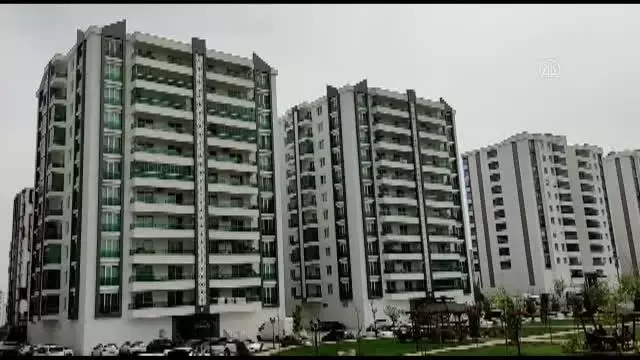 Halatların koptuğu asansör kazasında sarılarak oğlunu korumaya çalışan genç baba, ağır yaralandı Halatların koptuğu asansör kazasında sarılarak oğlunu korumaya çalışan genç baba, ağır yaralandı