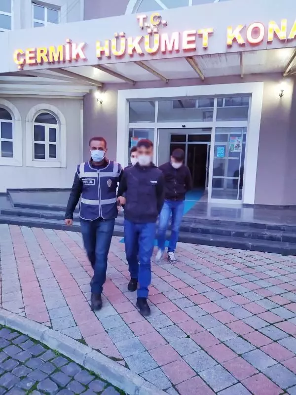 Diyarbakır'da evden 250 bin liralık altın hırsızlığına 2 tutuklama Diyarbakır'da evden 250 bin liralık altın hırsızlığına 2 tutuklama