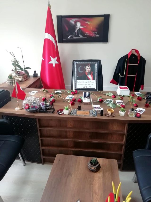 Doğanşehir'de koronadan ölen savcı adliye çalışanlarını yasa boğdu Doğanşehir'de koronadan ölen savcı adliye çalışanlarını yasa boğdu