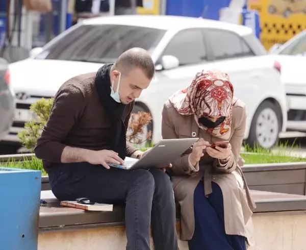 DOĞU'DA VAKA ARTIŞI HIZ KESMİYOR DOĞU'DA VAKA ARTIŞI HIZ KESMİYOR