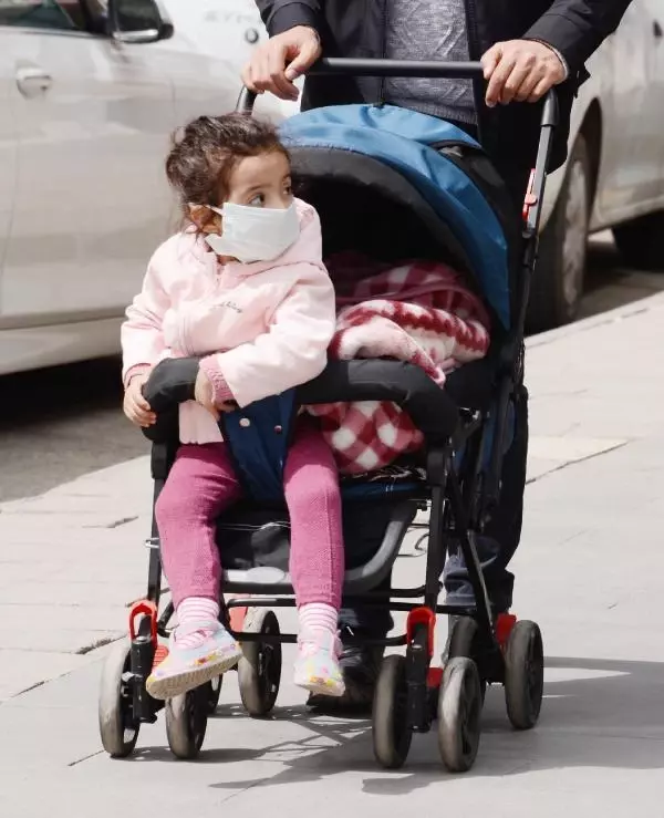 DOĞU'DA VAKA ARTIŞI HIZ KESMİYOR DOĞU'DA VAKA ARTIŞI HIZ KESMİYOR