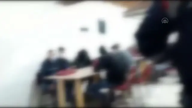 ESKİŞEHİR - Kumar oynatılan ve salgın tedbirlerinin ihlal edildiği tavuk çiftliğindeki 37 kişiye para cezası ESKİŞEHİR - Kumar oynatılan ve salgın tedbirlerinin ihlal edildiği tavuk çiftliğindeki 37 kişiye para cezası