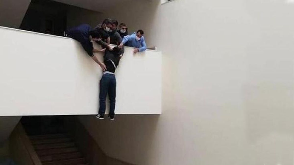 Hırsızlıktan tutuklanan çocuk adliyede canına kıymak istedi
