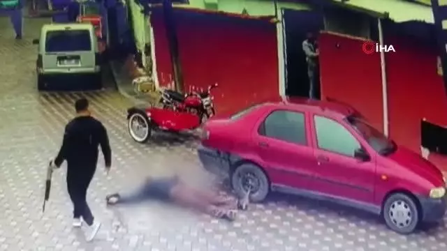 İzmir'deki korkunç cinayet kamerada.. Annesinin eski eşini böyle vurdu