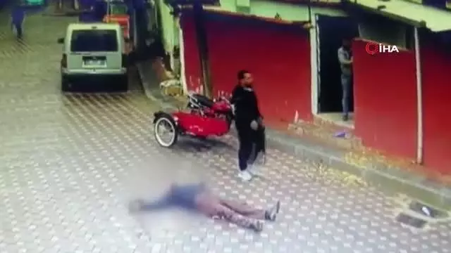 İzmir'deki korkunç cinayet kamerada.. Annesinin eski eşini böyle vurdu