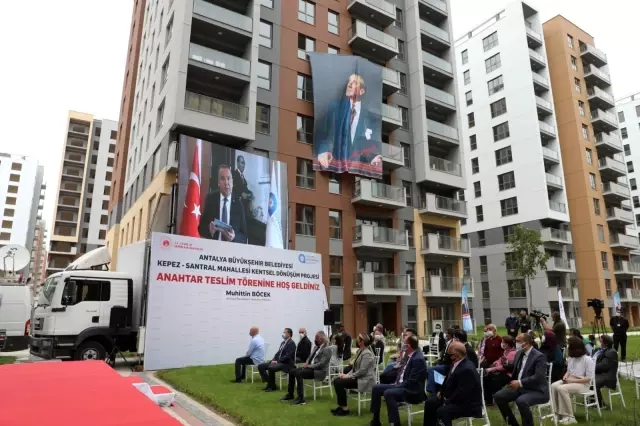Kepez Santral'de 472 hak sahibi daha dairelerine kavuştu Kepez Santral'de 472 hak sahibi daha dairelerine kavuştu