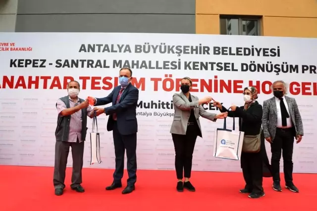 Kepez Santral'de 472 hak sahibi daha dairelerine kavuştu Kepez Santral'de 472 hak sahibi daha dairelerine kavuştu