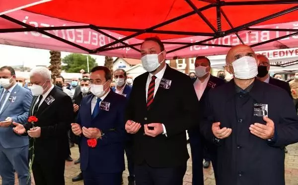 Koronavirüsten ölen Çiğli Belediye Başkan Yardımcısı, toprağa verildi