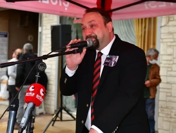 Koronavirüsten ölen Çiğli Belediye Başkan Yardımcısı, toprağa verildi