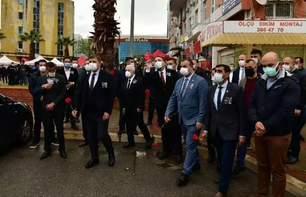 Koronavirüsten ölen Çiğli Belediye Başkan Yardımcısı, toprağa verildi