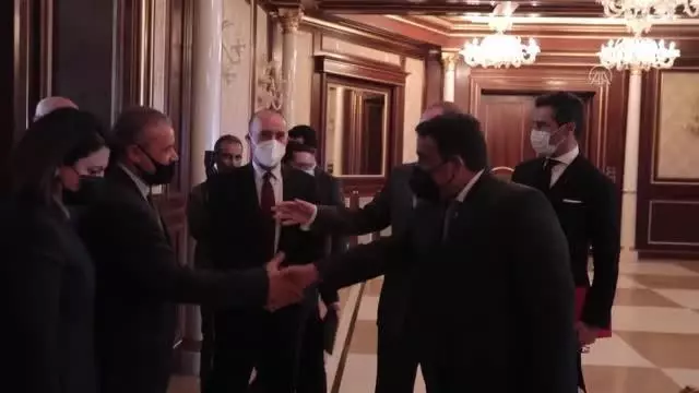 Libya Başkanlık Konseyi Başkanı Menfi, Cezayir heyeti ile ikili ilişkileri görüştü Libya Başkanlık Konseyi Başkanı Menfi, Cezayir heyeti ile ikili ilişkileri görüştü