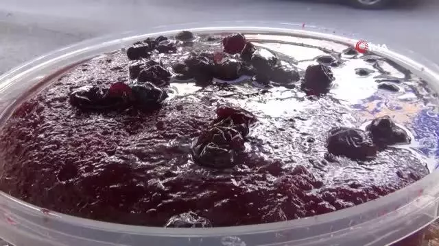 Ramazan sofralarının vazgeçilmez tatlısı, 'kaymaklı ekmek kadayıfı' Ramazan sofralarının vazgeçilmez tatlısı, 'kaymaklı ekmek kadayıfı'