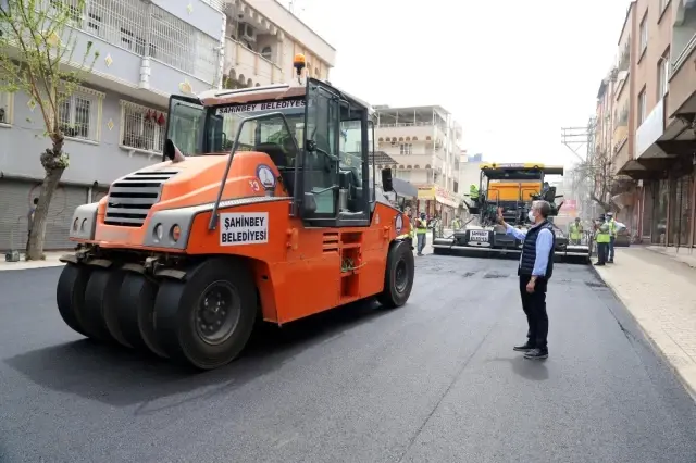 Şahinbey'de asfalt sezonu başladı Şahinbey'de asfalt sezonu başladı