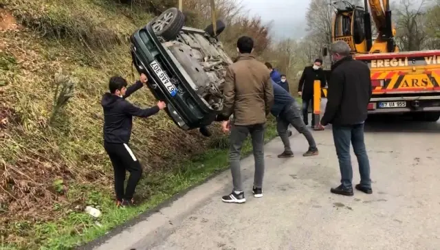 Son Dakika | Şarampole yuvarlanan otomobilde ölümden döndüler