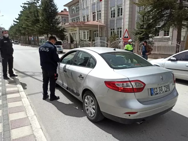 Sokağa çıkma kısıtlamasında polis göz açtırmadı Sokağa çıkma kısıtlamasında polis göz açtırmadı