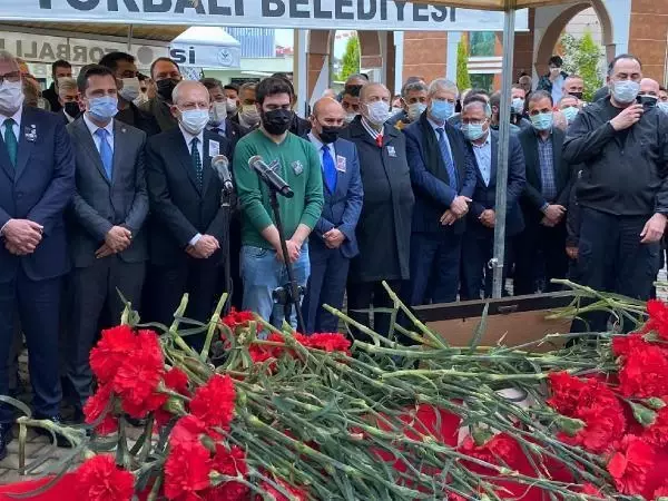 Torbalı Belediye Başkanı İsmail Uygur, son yolculuğuna uğurlandı Torbalı Belediye Başkanı İsmail Uygur, son yolculuğuna uğurlandı