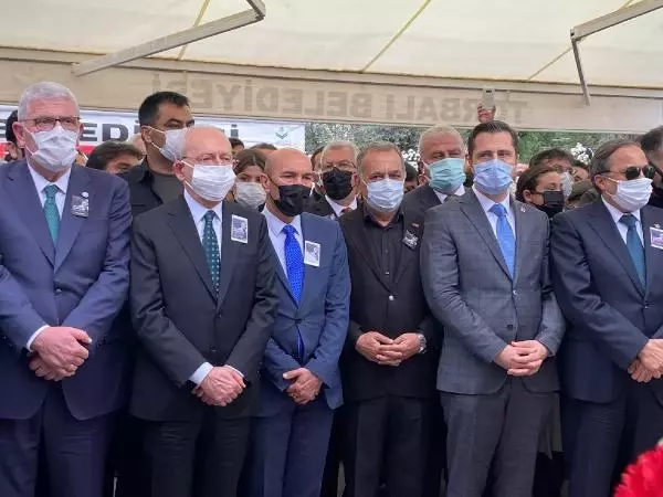 Torbalı Belediye Başkanı İsmail Uygur, son yolculuğuna uğurlandı Torbalı Belediye Başkanı İsmail Uygur, son yolculuğuna uğurlandı