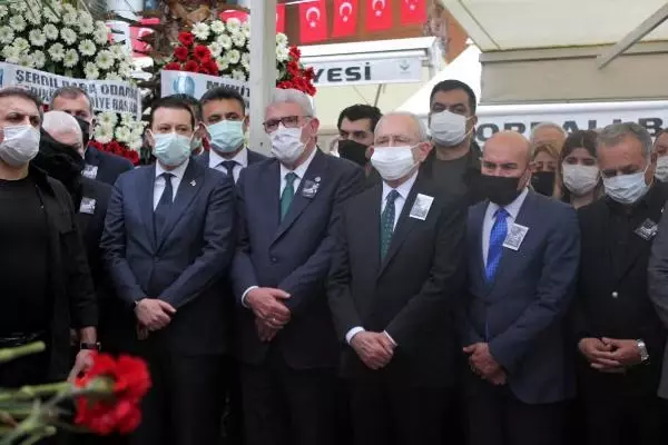 Torbalı Belediye Başkanı İsmail Uygur, son yolculuğuna uğurlandı Torbalı Belediye Başkanı İsmail Uygur, son yolculuğuna uğurlandı